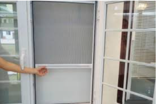 Cửa chống muỗi tự cuốn TC 12
