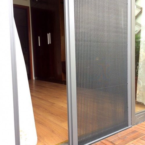 Cửa xếp cho ban công chung cư CC01